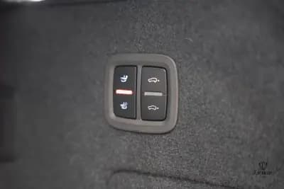 Vendo Porsche Cayenne Coupé 2022 - 108000 EUR, 92000 km - AUTO.MOTO.pt