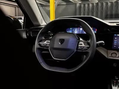 Sell Peugeot 308 SW 2023 - 24990 EUR, 33100 km - AUTO.MOTO.pt