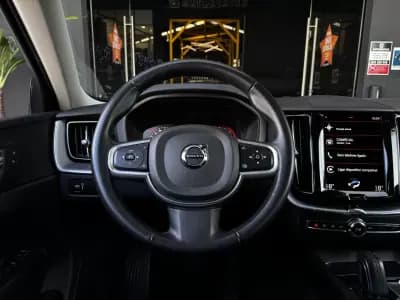 Vendo Volvo XC 60 2021 - 31990 EUR, 140750 km - AUTO.MOTO.pt