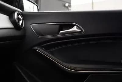 Vendo Mercedes-Benz CLA 180 2015 - 15900 EUR, 158000 km - AUTO.MOTO.pt