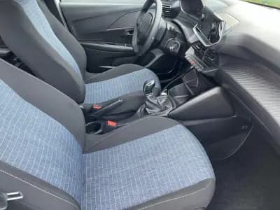 Vendo Peugeot 208 2021 - 11900 EUR, 52000 km - AUTO.MOTO.pt