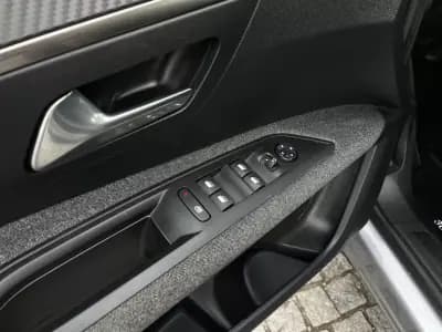 Sell Peugeot 3008 2022 - 19400 EUR, 110167 km - AUTO.MOTO.pt