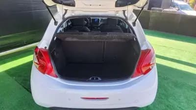 Sell Peugeot 208 2014 - 7990 EUR, 148000 km - AUTO.MOTO.pt