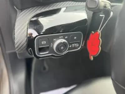 Vendo Mercedes-Benz A 180 2020 - 23900 EUR, 96785 km - AUTO.MOTO.pt