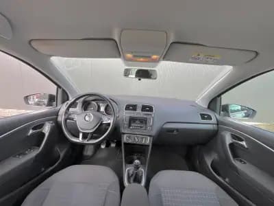 Vendo Volkswagen Polo 2015 - 8750 EUR, 140000 km - AUTO.MOTO.pt