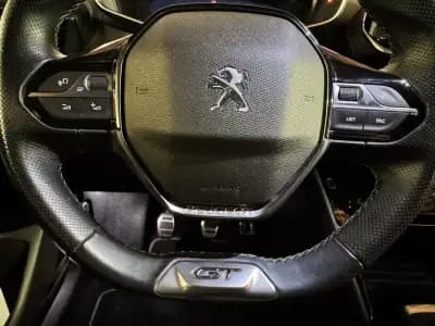 Vendo Peugeot 208 2020 - 17750 EUR, 50915 km - AUTO.MOTO.pt