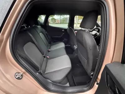 Sell SEAT Arona 2018 - 18500 EUR, 136000 km - AUTO.MOTO.pt