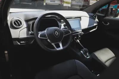 Vendo Renault Zoe 2022 - 19880 EUR, 5620 km - AUTO.MOTO.pt