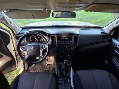 Vendo Mitsubishi L200 2022 - 32900 EUR, 56900 km - AUTO.MOTO.pt