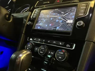 Vendo Volkswagen Golf 2016 - 26990 EUR, 127000 km - AUTO.MOTO.pt