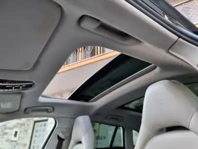 Vendo Porsche Panamera Sport Turismo 2018 - 84990 EUR, 147000 km - AUTO.MOTO.pt