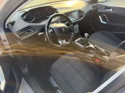 Vendo Peugeot 308 SW 2015 - 12900 EUR, 162000 km - AUTO.MOTO.pt