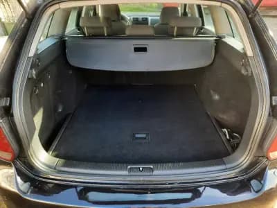 Vendo Volkswagen Golf 2009 - 7950 EUR, 270581 km - AUTO.MOTO.pt