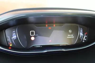 Vendo Peugeot 5008 2018 - 21990 EUR, 116000 km - AUTO.MOTO.pt