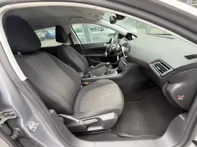 Vendo Peugeot 308 SW 2020 - 15900 EUR, 58622 km - AUTO.MOTO.pt