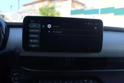 Vendo Fiat 600e 2023 - 29980 EUR, 7039 km - AUTO.MOTO.pt