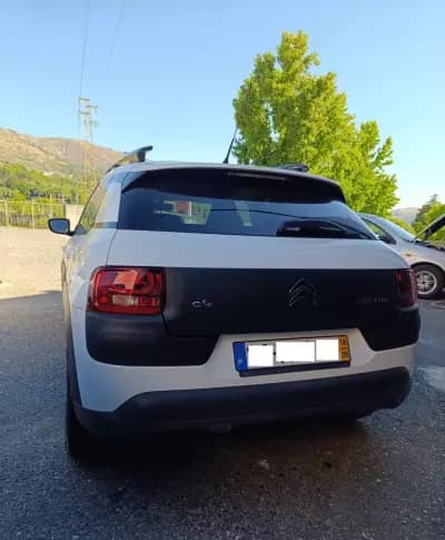 Sell Citroën C4 Cactus 2016 - 10500 EUR, 114000 km - AUTO.MOTO.pt