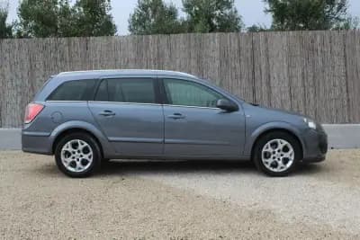 Sell Opel Astra Caravan 2007 - 5500 EUR, 142500 km - AUTO.MOTO.pt