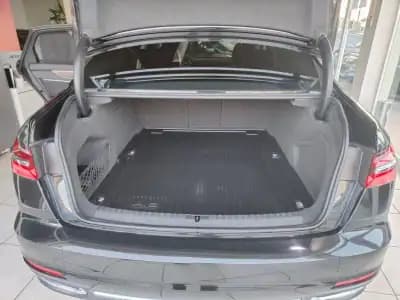 Vendo Audi A6 2018 - 26950 EUR, 198000 km - AUTO.MOTO.pt