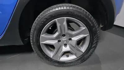 Vendo Dacia Sandero 2018 - 10990 EUR, 129000 km - AUTO.MOTO.pt