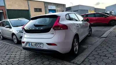 Sell Volvo V40 2013 - 10900 EUR, 190000 km - AUTO.MOTO.pt