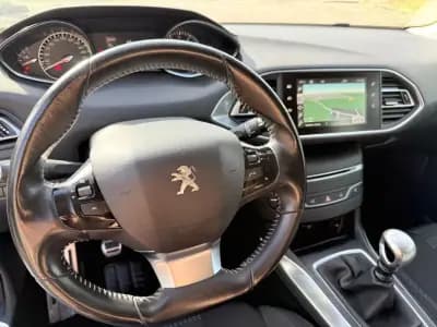 Sell Peugeot 308 SW 2015 - 9900 EUR, 107000 km - AUTO.MOTO.pt