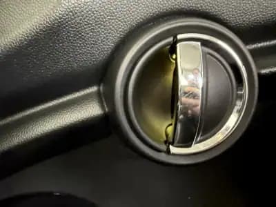 Vendo MINI One 2016 - 12999 EUR, 132000 km - AUTO.MOTO.pt