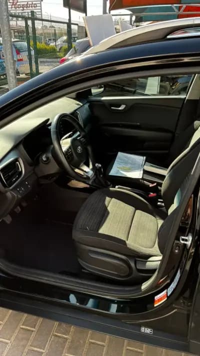 Vendo Kia Stonic 2020 - 15990 EUR, 95920 km - AUTO.MOTO.pt