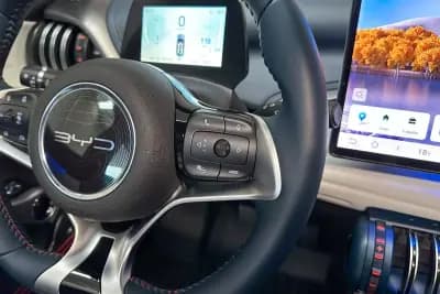 Vendo BYD Atto 3 2023 - 26450 EUR, 23501 km - AUTO.MOTO.pt