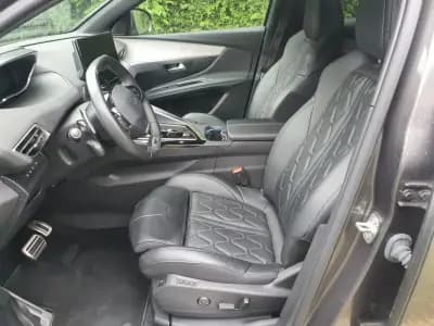 Vendo Peugeot 3008 2023 - 28890 EUR, 27600 km - AUTO.MOTO.pt