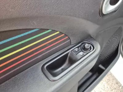 Vendo Renault Twingo 2012 - 6500 EUR, 131600 km - AUTO.MOTO.pt