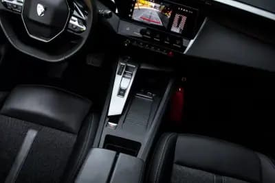 Vendo Peugeot 308 SW 2023 - 23790 EUR, 59725 km - AUTO.MOTO.pt