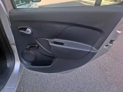 Vendo Dacia Sandero 2018 - 8500 EUR, 155000 km - AUTO.MOTO.pt