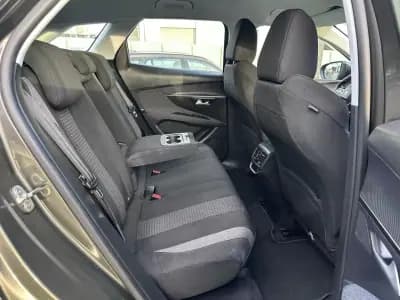 Vendo Peugeot 3008 2019 - 13900 EUR, 180000 km - AUTO.MOTO.pt