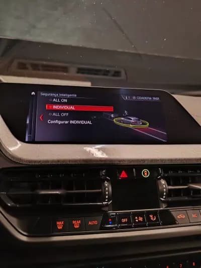 Vendo BMW 118 2021 - 22750 EUR, 111912 km - AUTO.MOTO.pt