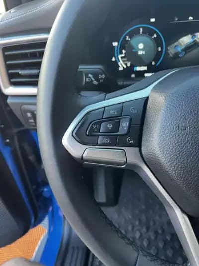 Vendo Volkswagen Amarok 2024 - 74900 EUR, 9880 km - AUTO.MOTO.pt