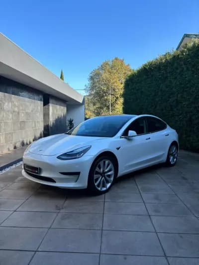 Vendo Tesla Model 3 2019 - 22900 EUR, 117000 km - AUTO.MOTO.pt