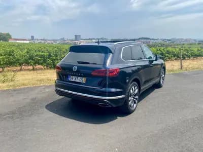 Vendo Volkswagen Touareg 2019 - 47500 EUR, 111935 km - AUTO.MOTO.pt