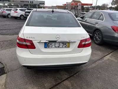 Sell Mercedes-Benz E 250 2011 - 17500 EUR, 259269 km - AUTO.MOTO.pt