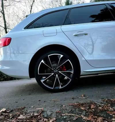 Vendo Audi A4 Avant 2014 - 16990 EUR, 167000 km - AUTO.MOTO.pt