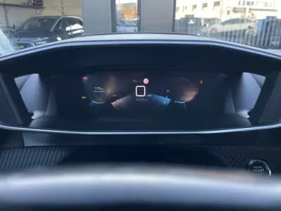 Sell Peugeot 2008 2021 - 16850 EUR, 43376 km - AUTO.MOTO.pt