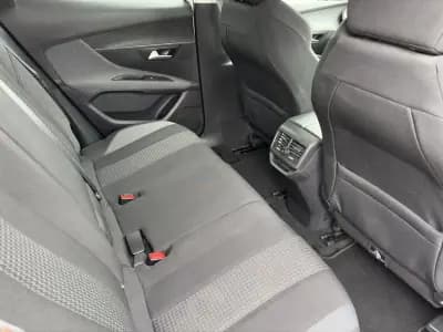 Vendo Peugeot 3008 2019 - 17900 EUR, 66750 km - AUTO.MOTO.pt