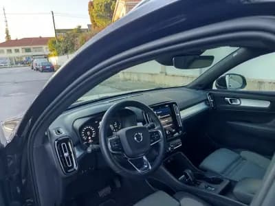 Vendo Volvo XC 40 2022 - 29490 EUR, 63800 km - AUTO.MOTO.pt