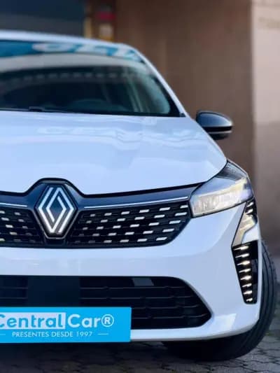 Vendo Renault Clio 2024 - 16450 EUR, 40000 km - AUTO.MOTO.pt