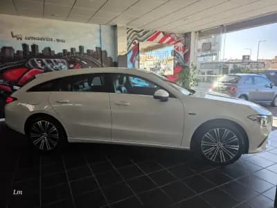 Sell Mercedes-Benz CLA 250 2021 - 30000 EUR, 77000 km - AUTO.MOTO.pt