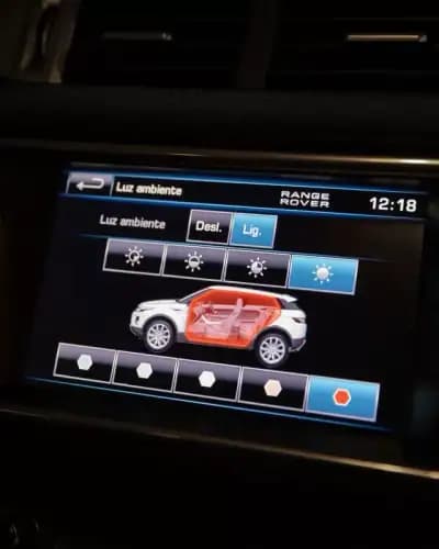 Sell Land Rover Range Rover Evoque 2013 - 20450 EUR, 180000 km - AUTO.MOTO.pt