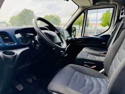Sell Iveco Daily 2019 - 23500 EUR, 190000 km - AUTO.MOTO.pt
