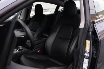 Vendo Tesla Model 3 2023 - 31999 EUR, 67000 km - AUTO.MOTO.pt