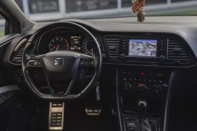 Vendo SEAT Leon 2015 - 20900 EUR, 131530 km - AUTO.MOTO.pt