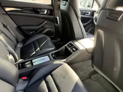 Sell Porsche Panamera 2018 - 74500 EUR, 50941 km - AUTO.MOTO.pt